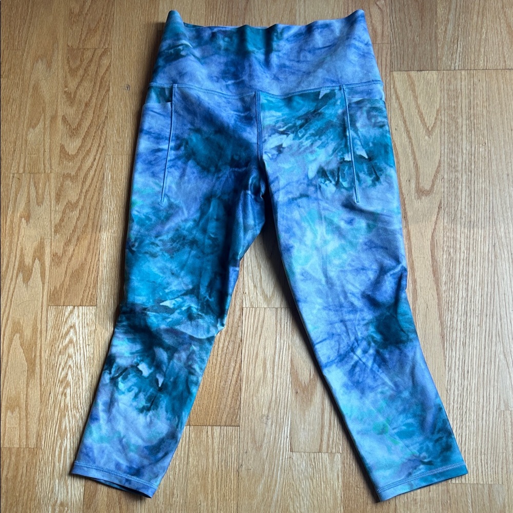 Athleta Women Ocean Blue and Teal Leggings